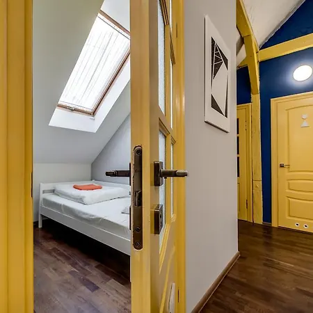 Open Home Hostel *