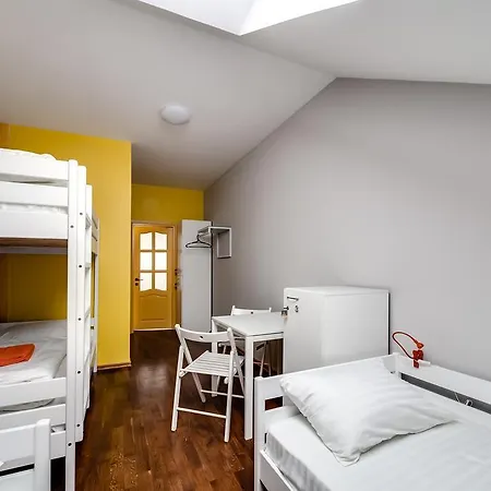 Open Home Hostel Hostel Λβιβ